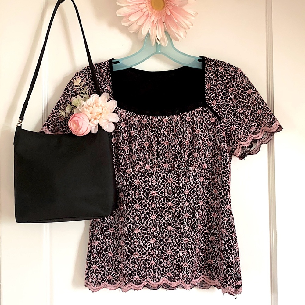 Us size S 90s 00s pink and black lace top